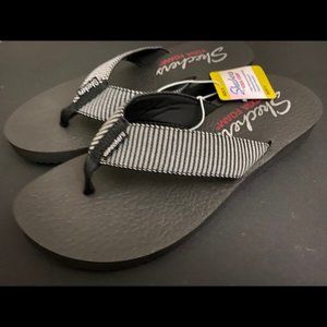 Skechers Yoga Foam flipflops
